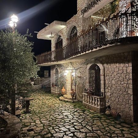 Hotel Solomon&Sons Dhërmi Esterno foto