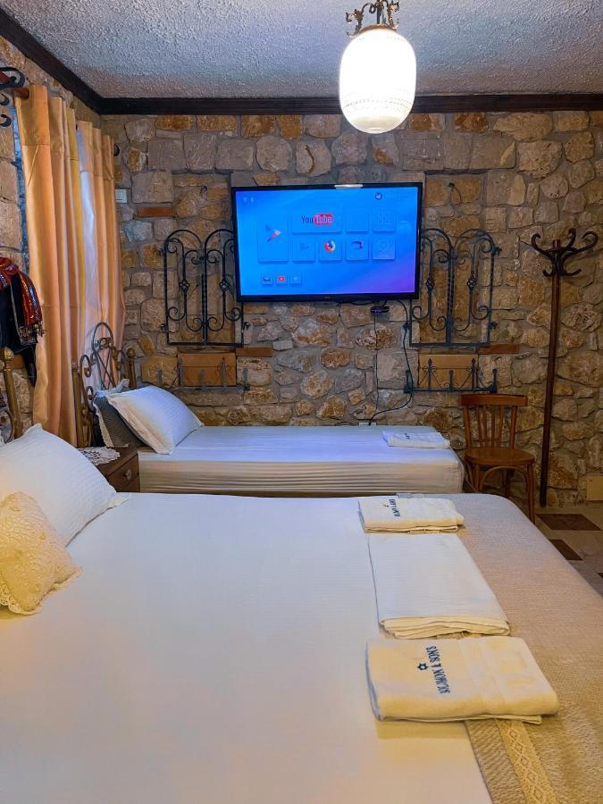 Hotel Solomon&Sons Dhërmi Esterno foto