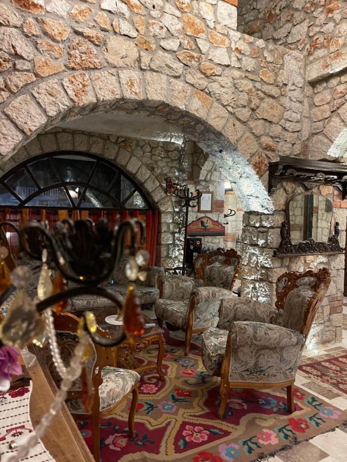 Hotel Solomon&Sons Dhërmi Esterno foto