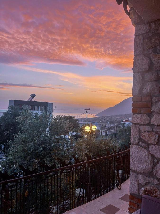 Hotel Solomon&Sons Dhërmi Esterno foto