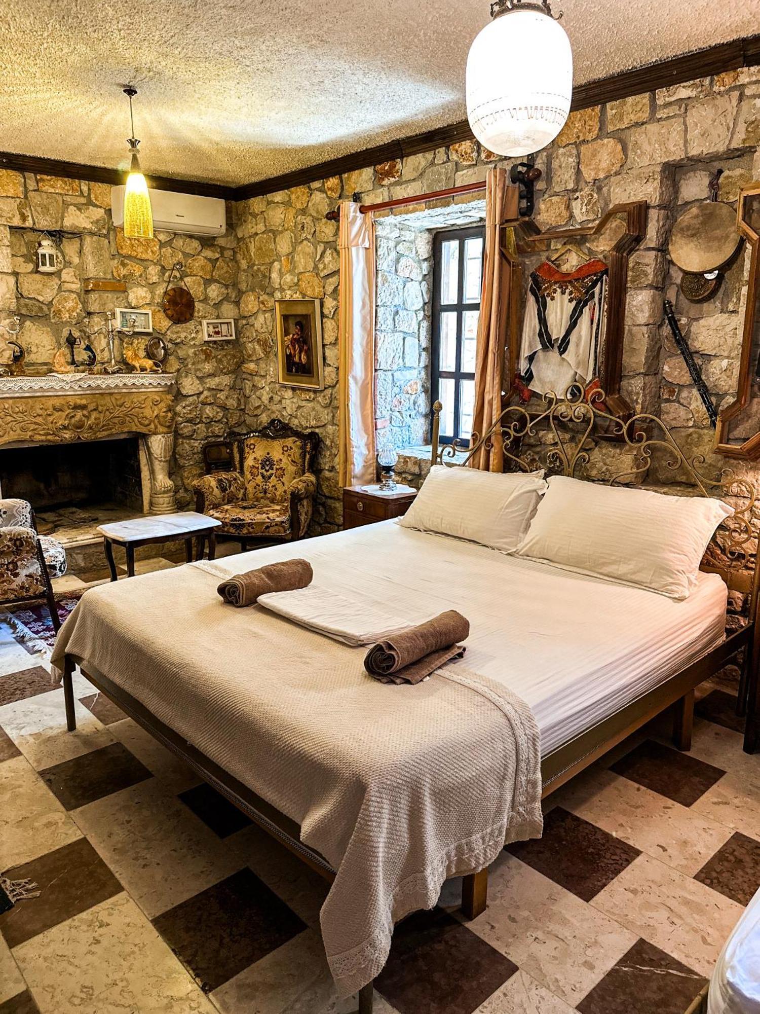 Hotel Solomon&Sons Dhërmi Esterno foto